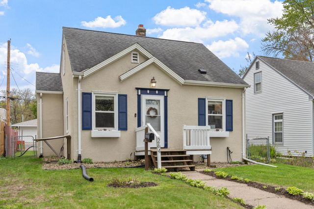 264 Haskell Street E, West Saint Paul, MN 55118