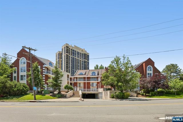 1018 Palisade Avenue 3, Fort Lee, NJ 07024