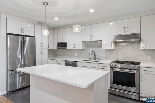 1018 Palisade Avenue 3, Fort Lee, NJ 07024