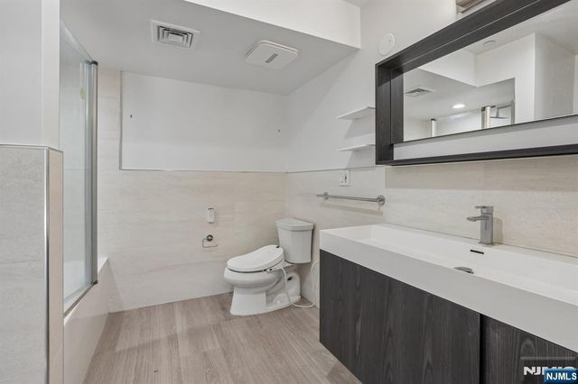 1018 Palisade Avenue 3, Fort Lee, NJ 07024