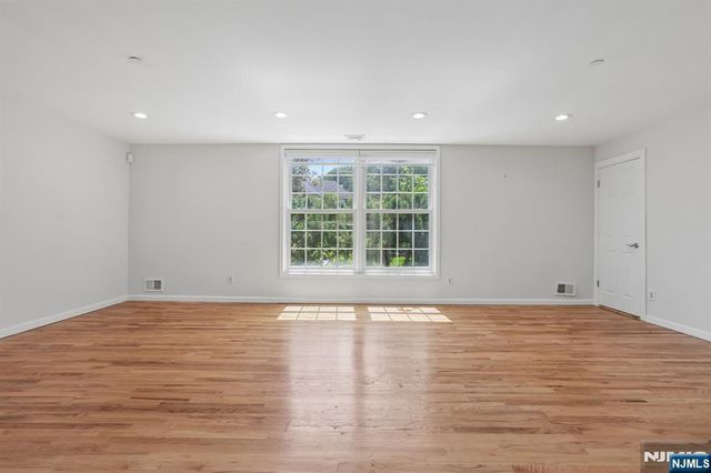 1018 Palisade Avenue 3, Fort Lee, NJ 07024