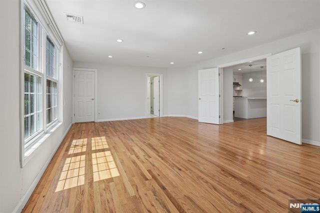 1018 Palisade Avenue 3, Fort Lee, NJ 07024