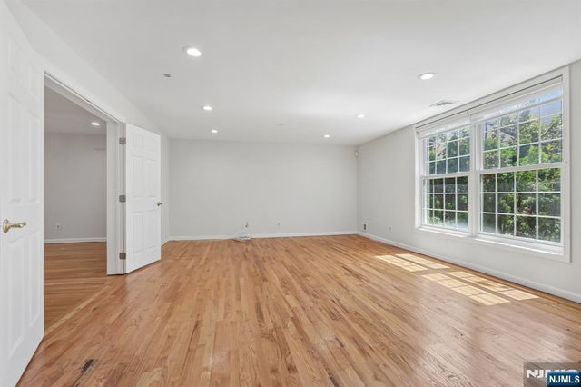 1018 Palisade Avenue 3, Fort Lee, NJ 07024