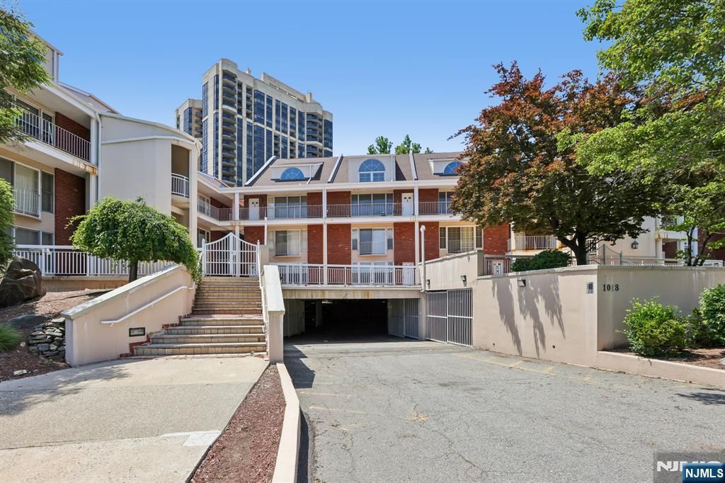 1018 Palisade Avenue 3, Fort Lee, NJ 07024