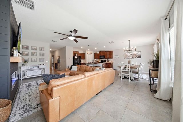 15517 BAWTREE GATE LANE, Sun City Center, FL 33573