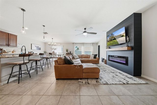 15517 BAWTREE GATE LANE, Sun City Center, FL 33573