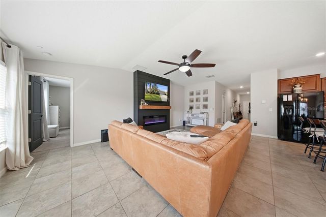 15517 BAWTREE GATE LANE, Sun City Center, FL 33573