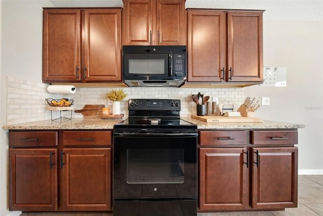 15517 BAWTREE GATE LANE, Sun City Center, FL 33573