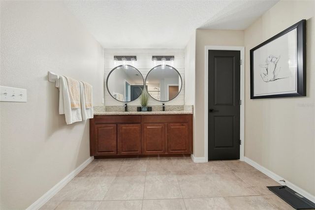 15517 BAWTREE GATE LANE, Sun City Center, FL 33573