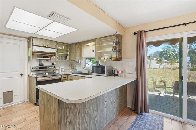 2230 Poinciana BLVD, Fort Myers, FL 33905