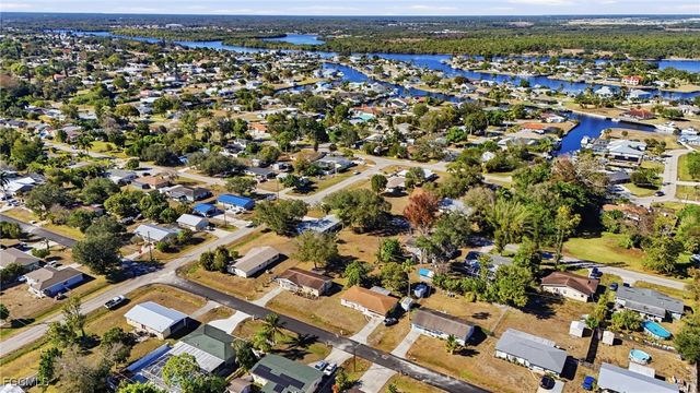 2230 Poinciana BLVD, Fort Myers, FL 33905