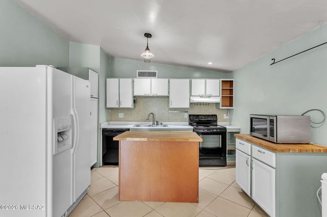 7540 E Poinciana Drive, Tucson, AZ 85730