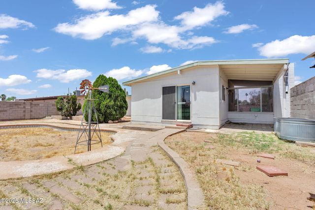 7540 E Poinciana Drive, Tucson, AZ 85730
