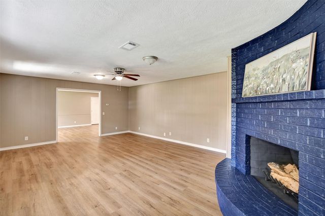 18742 Mink Lake Drive, Magnolia, TX 77355