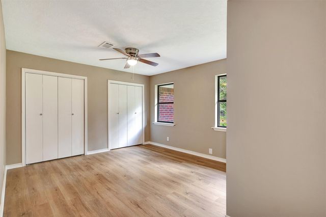 18742 Mink Lake Drive, Magnolia, TX 77355