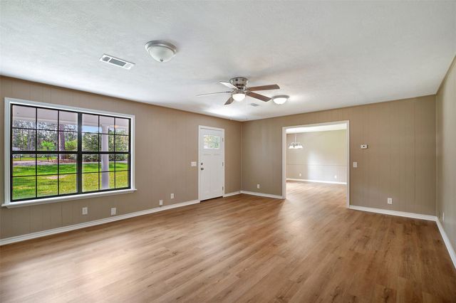 18742 Mink Lake Drive, Magnolia, TX 77355