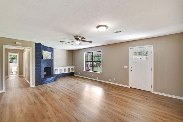 18742 Mink Lake Drive, Magnolia, TX 77355