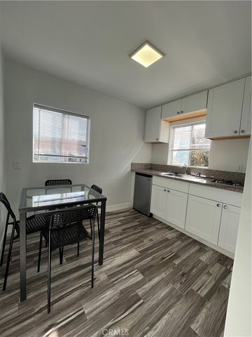 4606 Melbourne Avenue 2, Hollywood, CA 90027