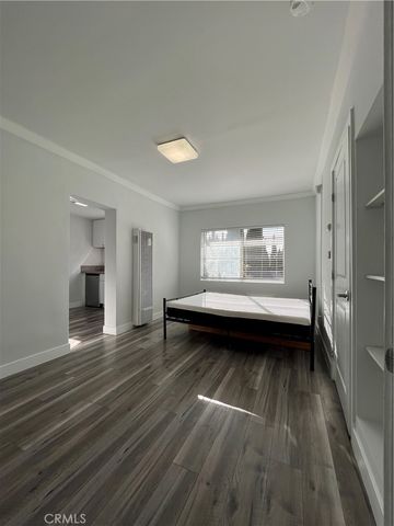 4606 Melbourne Avenue 2, Hollywood, CA 90027