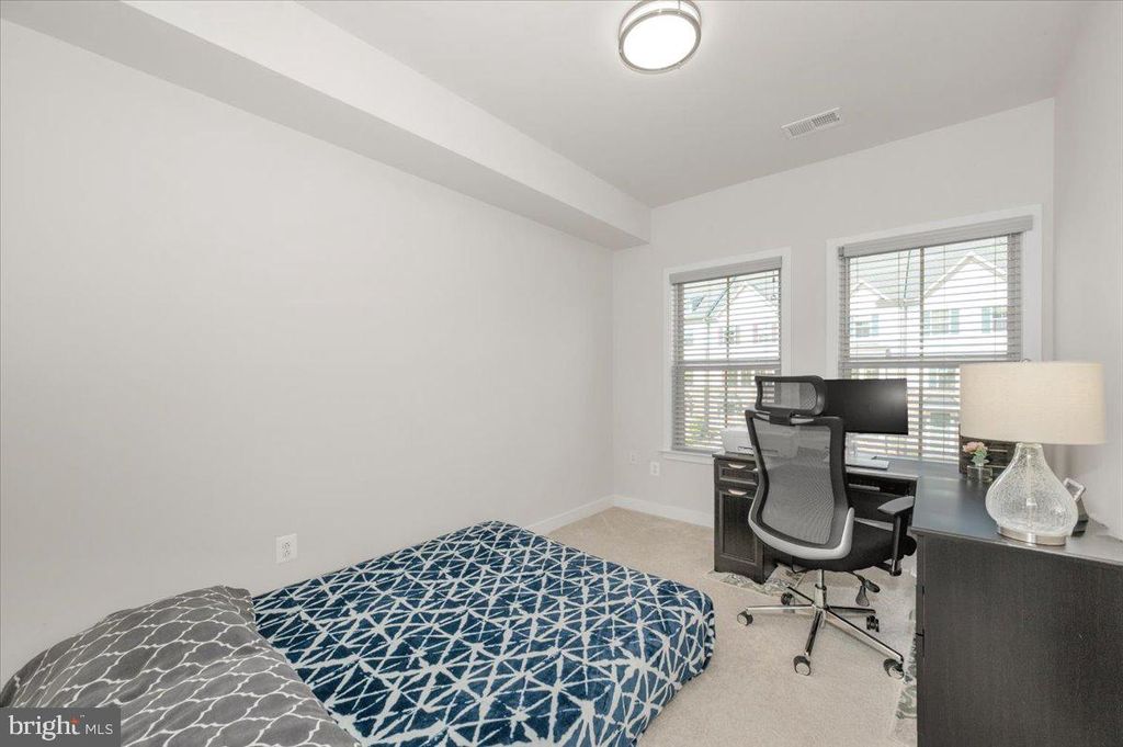 Image 33 of property listing at 6113 STONECAT CT, New Market, MD 21774