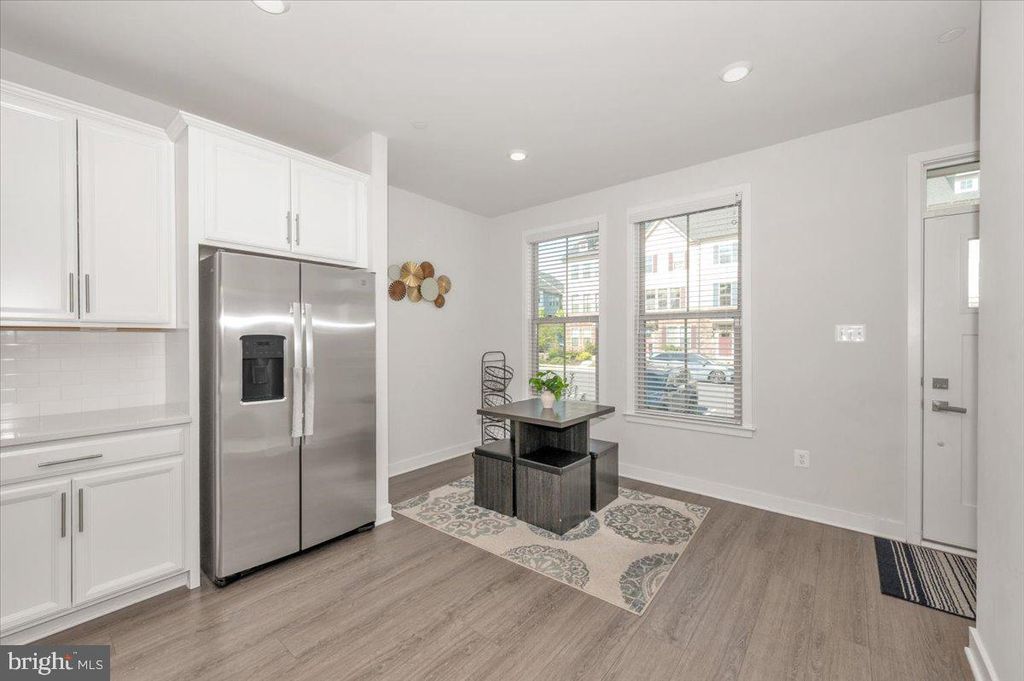 Image 5 of property listing at 6113 STONECAT CT, New Market, MD 21774