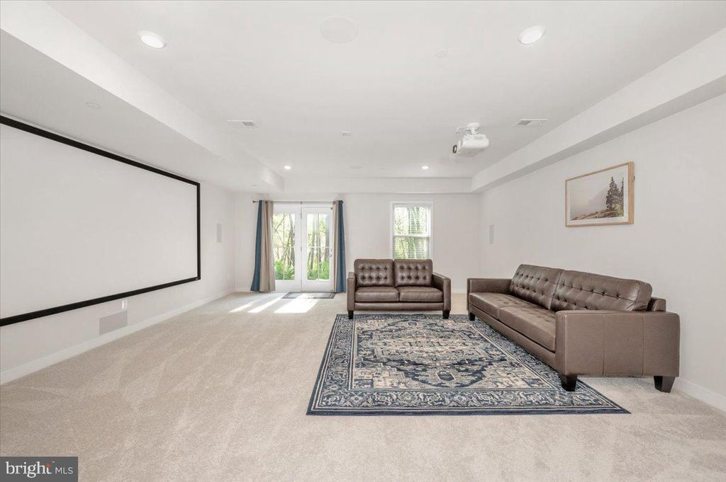 Image 45 of property listing at 6113 STONECAT CT, New Market, MD 21774