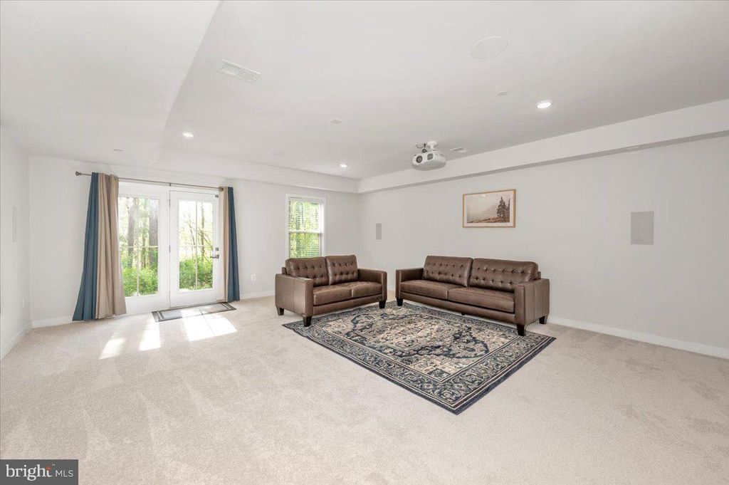 Image 46 of property listing at 6113 STONECAT CT, New Market, MD 21774