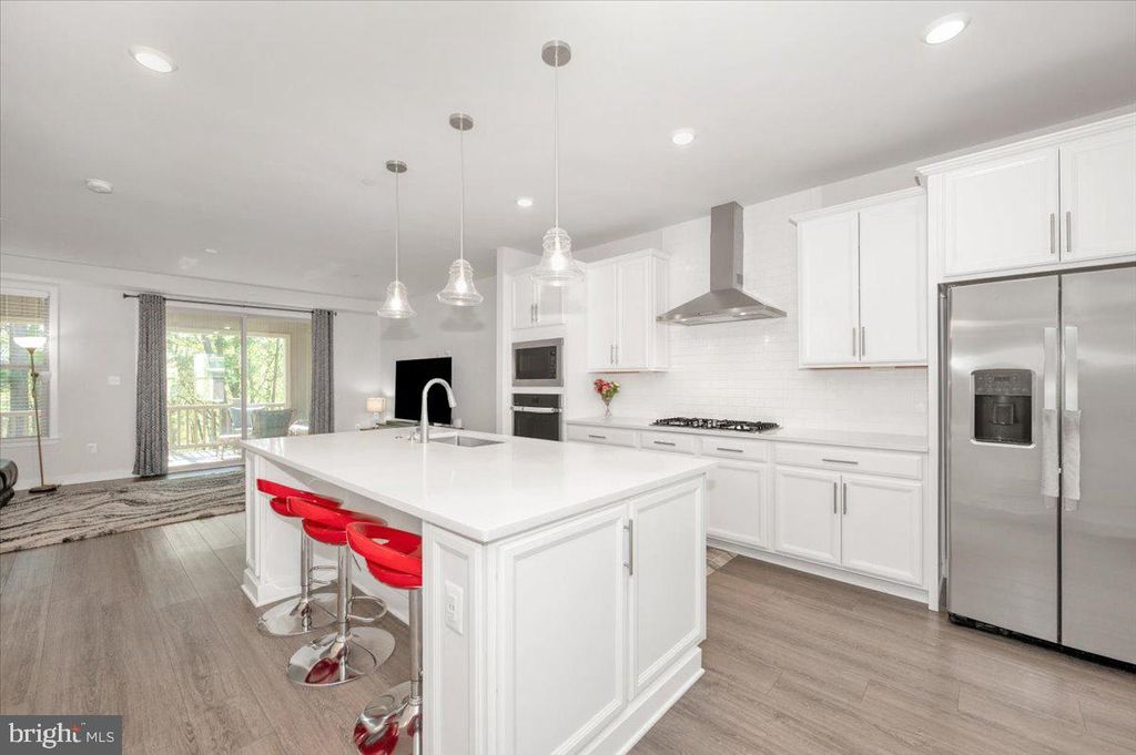 Image 9 of property listing at 6113 STONECAT CT, New Market, MD 21774