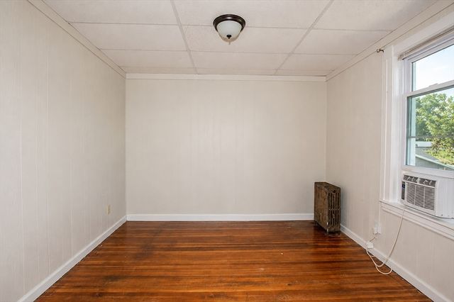 8 Trafton St, Chicopee, MA 01013
