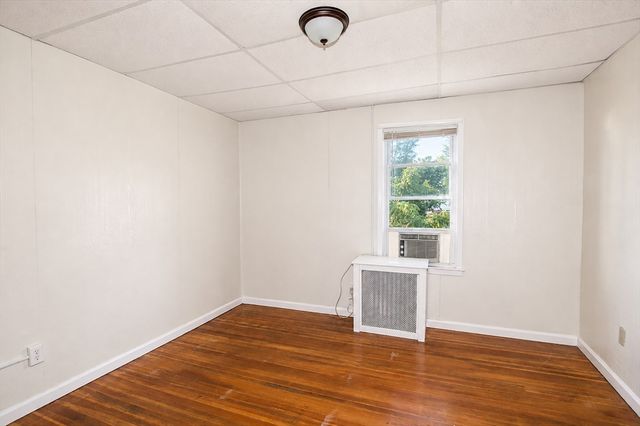 8 Trafton St, Chicopee, MA 01013
