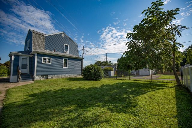 8 Trafton St, Chicopee, MA 01013