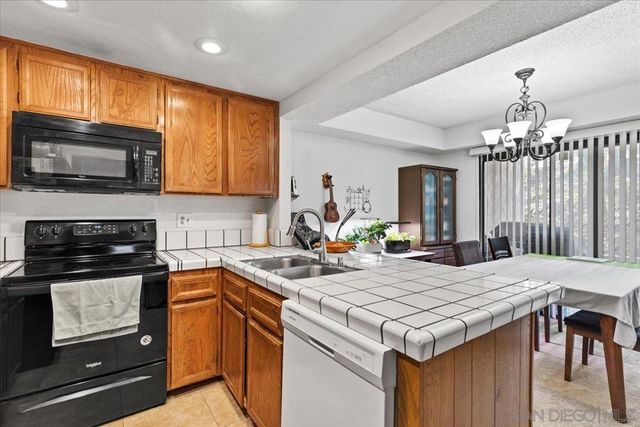 10424 Ridgewater Ln, San Diego, CA 92131