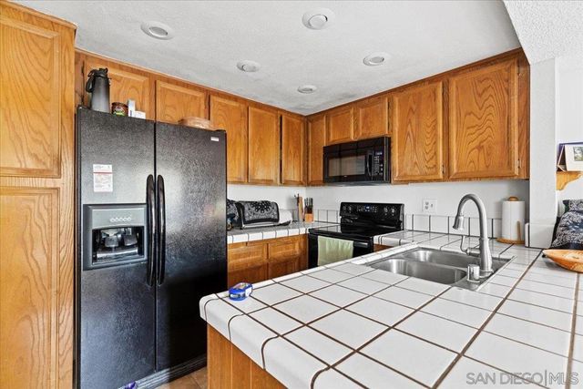 10424 Ridgewater Ln, San Diego, CA 92131