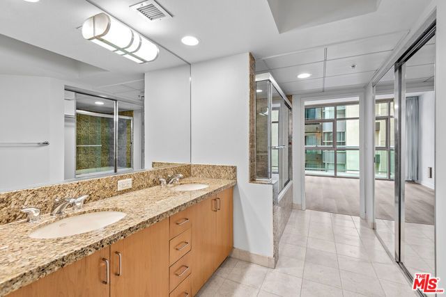 13700 Marina Pointe Drive 321, Marina Del Rey, CA 90292