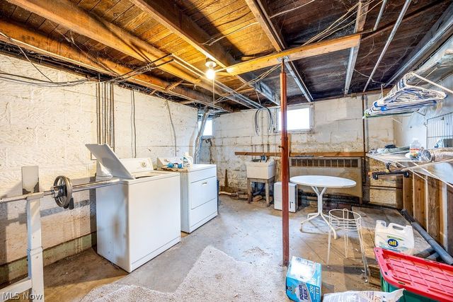 6886 State Route 821, Whipple, OH 45788