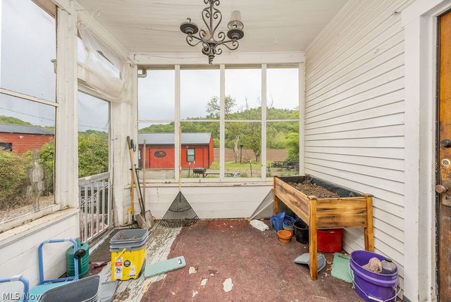 6886 State Route 821, Whipple, OH 45788