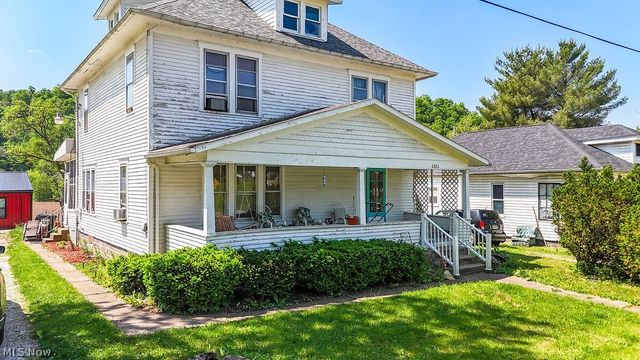 6886 State Route 821, Whipple, OH 45788