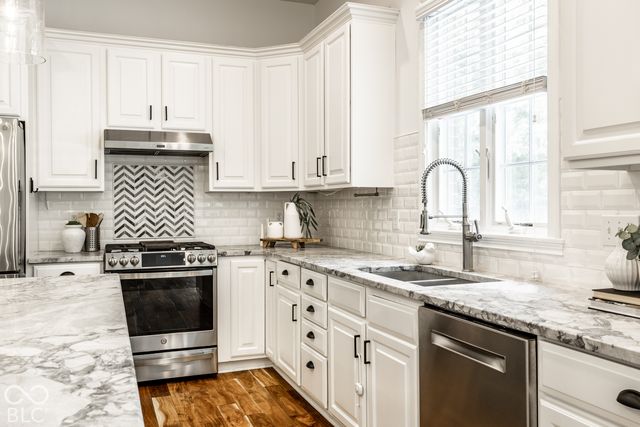 9252 Timberline Drive, Indianapolis, IN 46256