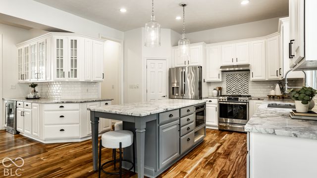 9252 Timberline Drive, Indianapolis, IN 46256