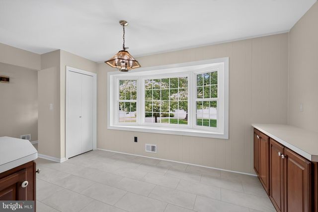 10 CADDY CT, Derwood, MD 20855