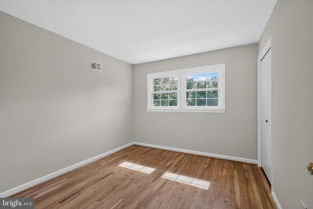 10 CADDY CT, Derwood, MD 20855