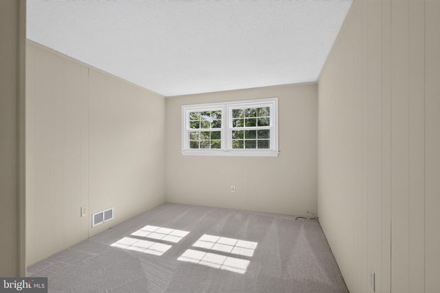 10 CADDY CT, Derwood, MD 20855