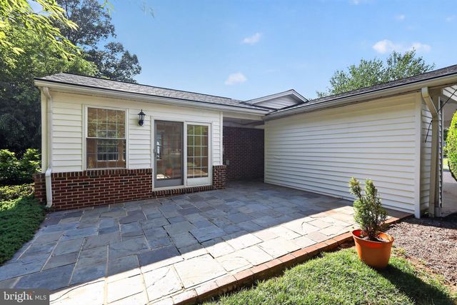 10 CADDY CT, Derwood, MD 20855