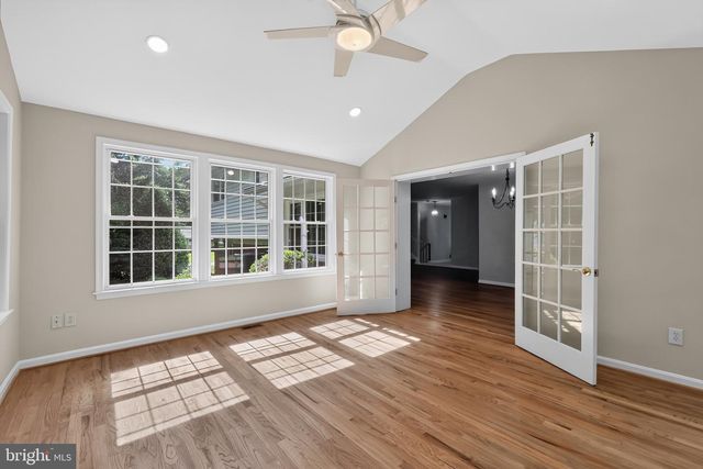 10 CADDY CT, Derwood, MD 20855