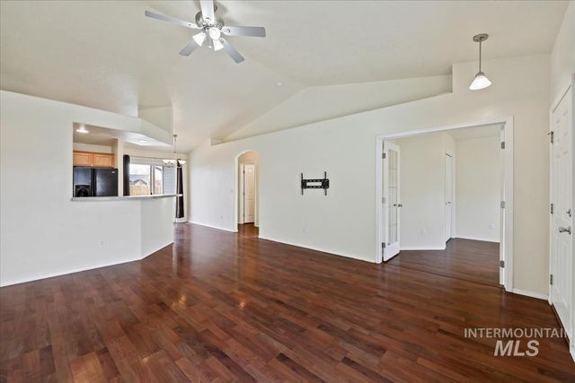 612 Goshawk Ave., Middleton, ID 83644