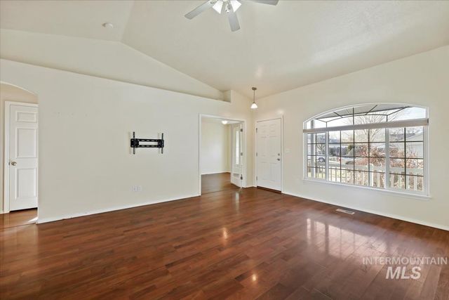 612 Goshawk Ave., Middleton, ID 83644