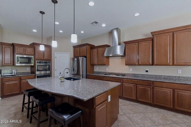 15766 W WILSHIRE Drive, Goodyear, AZ 85395
