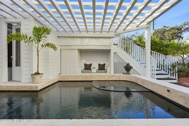 153 WASHINGTON Street, St. Augustine, FL 32084