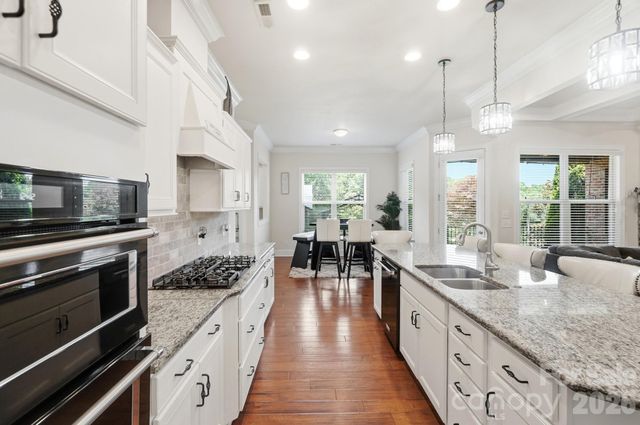 12726 Rusty Blackbird Way, Charlotte, NC 28278