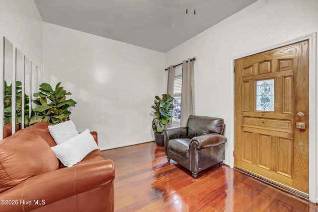 209 Queen Street, Wilmington, NC 28401